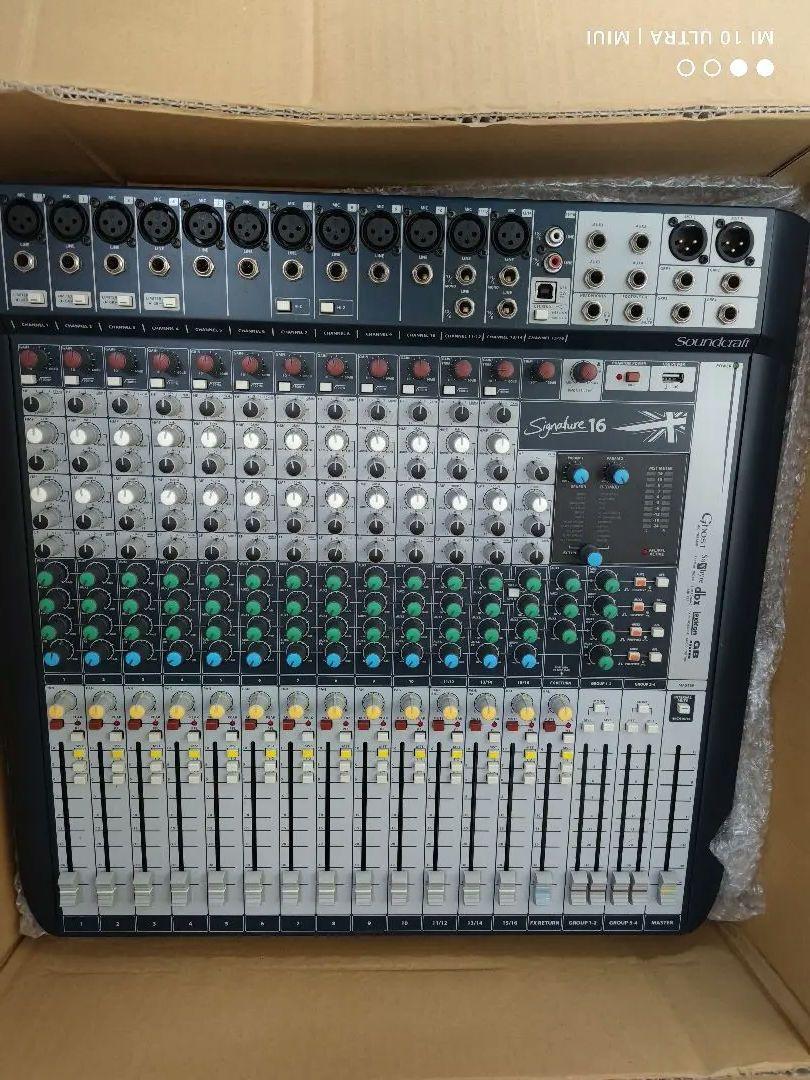 Soundcraft Signature 16 アナログミキサー Soundcraft Signature 16 Mixer with Effects | Sweetwater