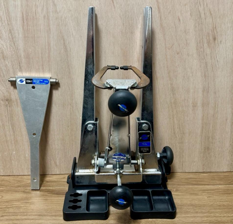 ParkTool 振れ取り台(TS-2.2)とセンタリングゲージ(1554-1) TS-2.2 振取台 1個 ParkTool(パークツール) 【通販モノタロウ】