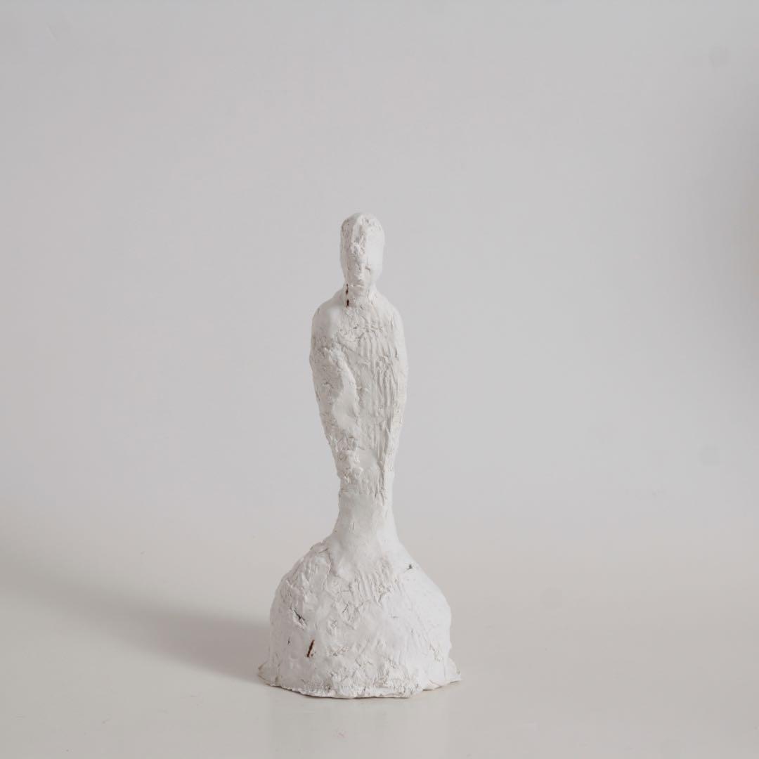 石塑粘土 立体作品 sculpture 現代美術 c 人物像 オブジェ c 人物像 包む 立体作品 石塑粘土 現代美術