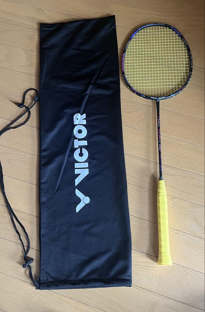 あゆみん プロフ必ず！　スラスターリューガ2PRO バドミントンラケット VICTOR Capsule Collection バドミントンラケット スラスター