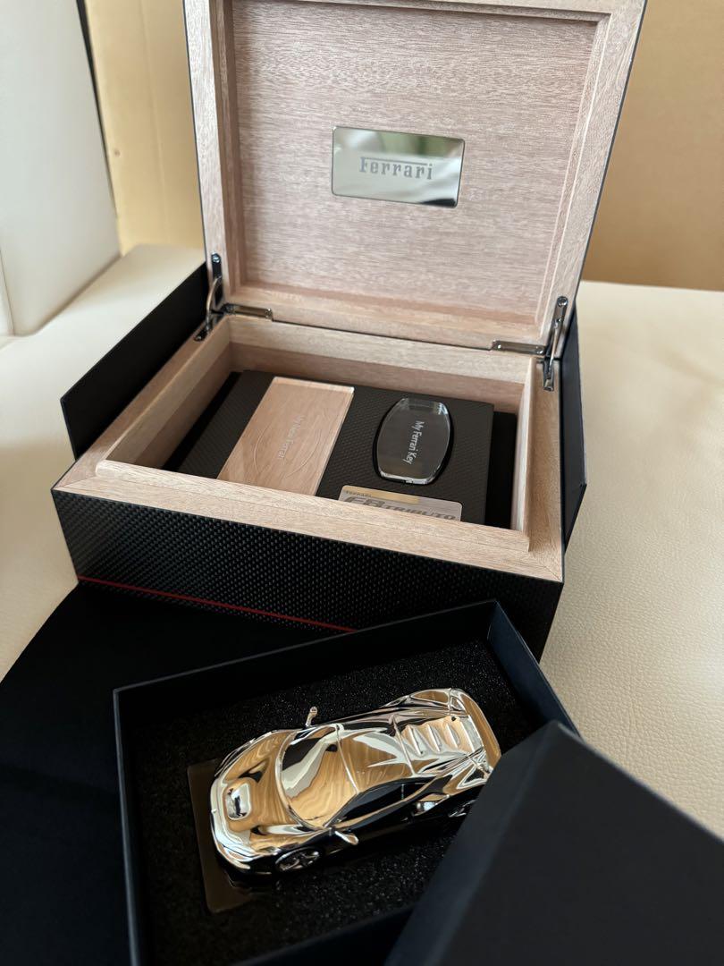 【非売品】ferrarif8 トリブート(tributo) キーボックスミニカー Ferrari F8 TRIBUTO Key Box Key Case & Mini Car Owner Limited