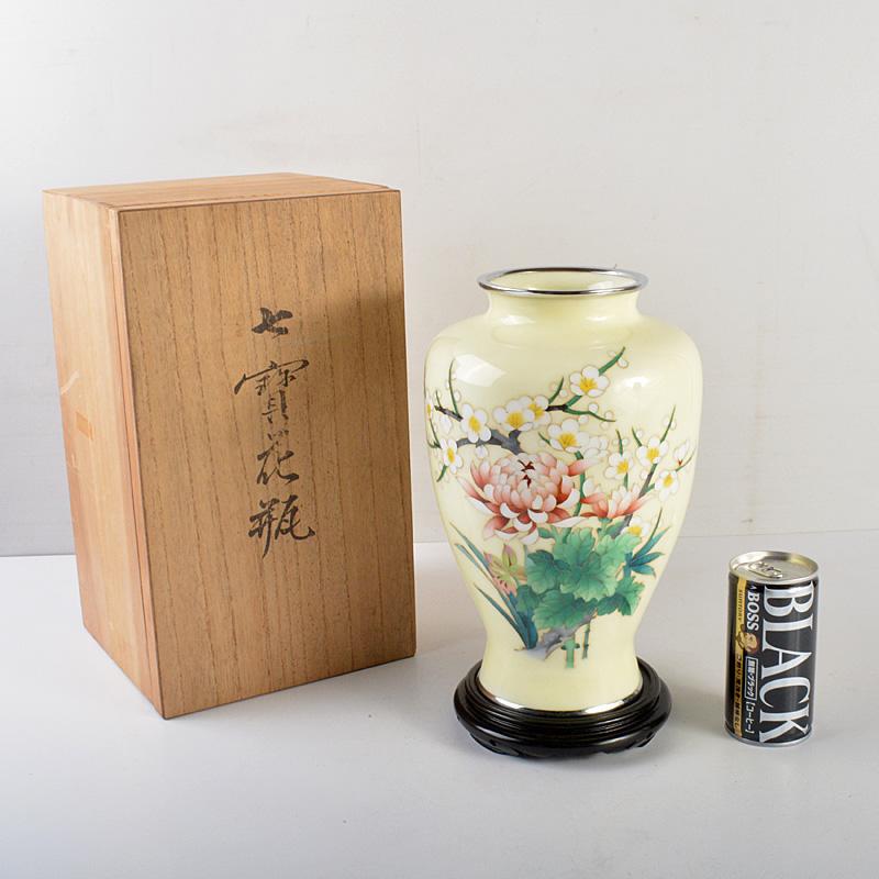 七宝焼 花文 花瓶 唐木台 桐箱付 M R5684 （並赤透 四君子文