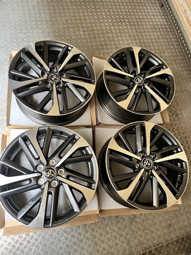 【Bee*2個口目】トヨタ カローラクロス新車取り外し18インチホイール Bee*2個口目】トヨタ カローラクロス新車取り外し18インチ