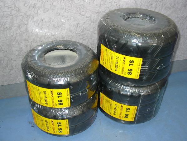 ≪超目玉★12月≫ ☆ DUNLOP SL98 (SL83). フレッシュタイヤ1台分のセットです パーツ