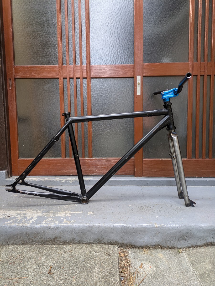 (ピスト　フレーム) 　MILWAUKEE BICYCLES BRUISER （M）＋MASTER PIST RIZER 純正フォークとオマケのハンドル・ステム ピスト フレーム) MILWAUKEE BICYCLES BRUISER （M）＋MASTER