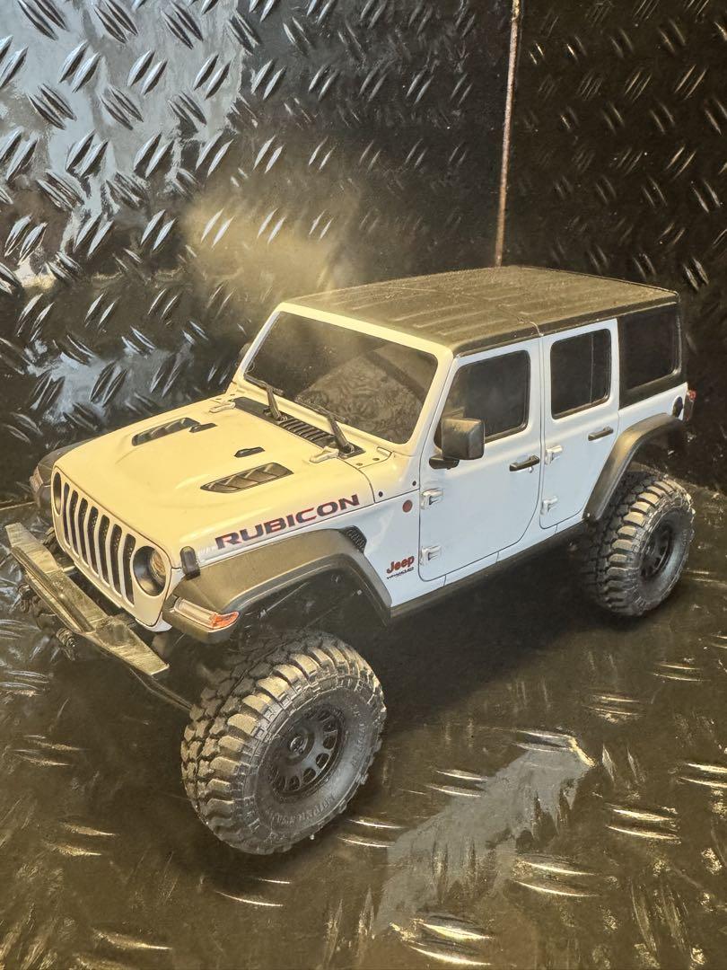 まるで実車のようなリアル感。本格RCカー『ミニッツ4×4 ジープ
