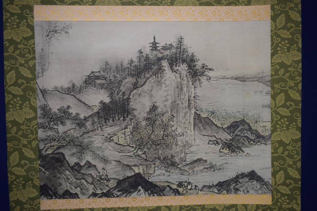 複製/雪舟/四季山水図/春景図/工芸/桐共箱付/布袋屋掛軸HH-883 掛け軸-四季山水図（春）／雪舟(尺五立) 水墨山水画 床の間 和室