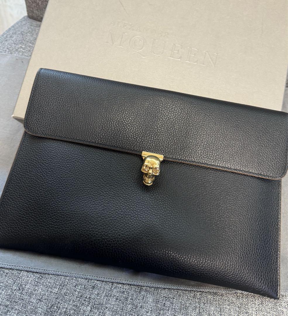 Alexander McQUEEN クラッチバッグ (ゴールド) クラッチ | フラット＆ソフトポーチ