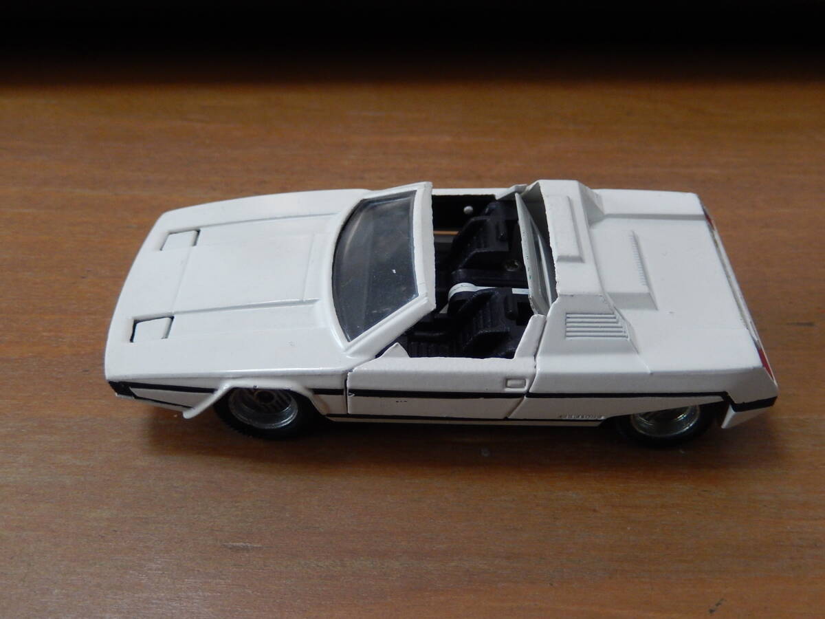 ヨウモデリ1/43フェラーリ308GTレインボー（ベルトーネレインボー） ヨウモデリ1/43フェラーリ308GTレインボー（ベルトーネ - ミニカー