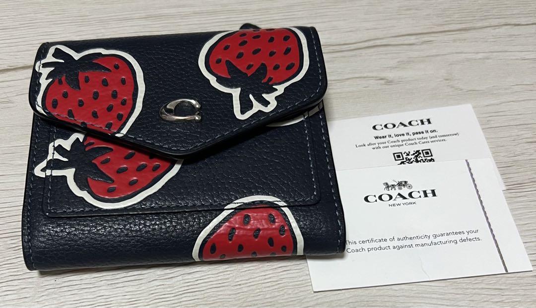 コーチ COACH 財布　ストリベリープリント　三つ折り財布 COACH コーチ 財布 三つ折り財布 エッセンシャル ミニ トライ