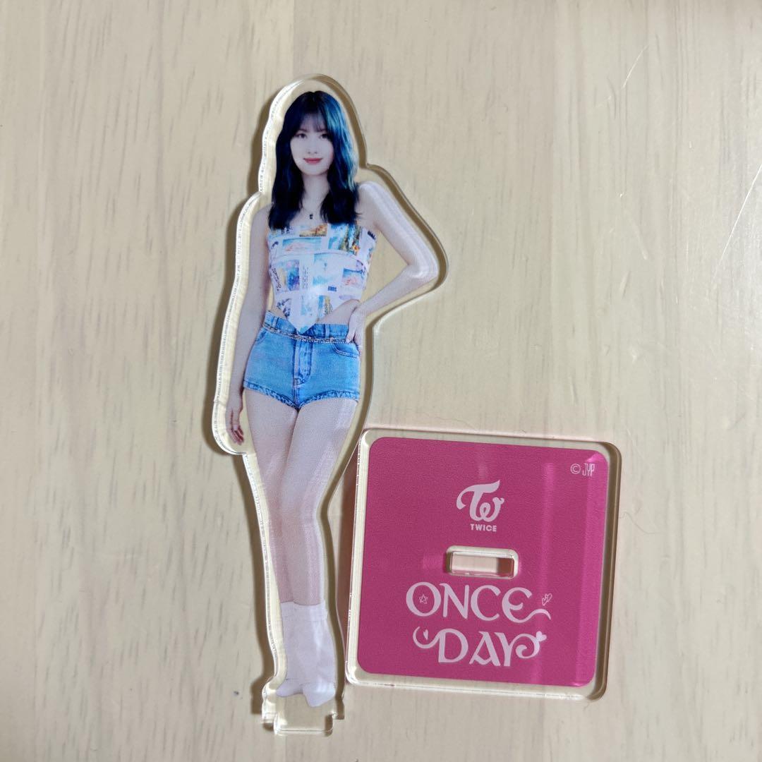 TWICE MOMO アクリルスタンド 商品詳細ページ | ONCE JAPAN OFFICIAL SHOP | アクリルスタンド