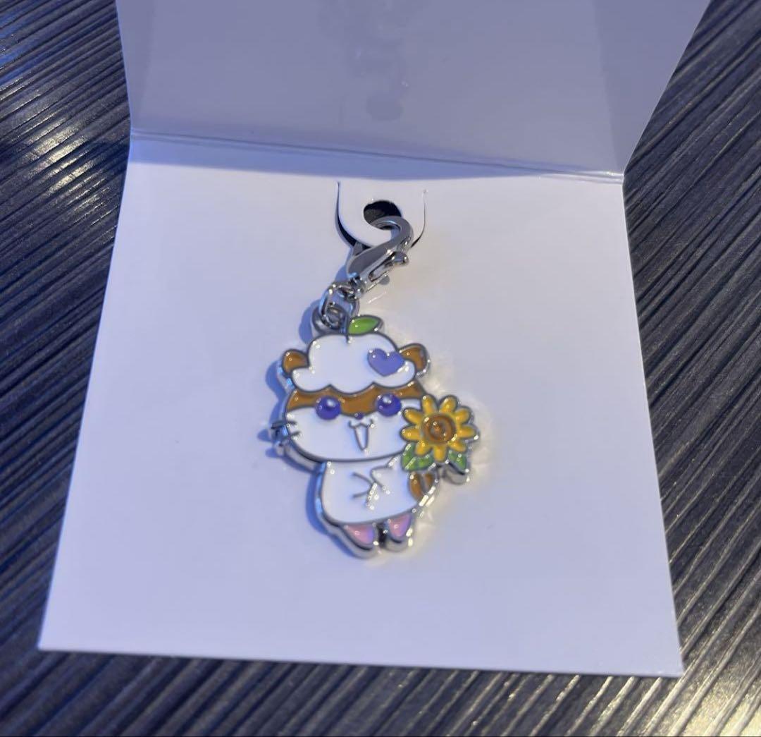 TWICE ダヒョン 8周年 popup サンリオ バッグチャーム ぬいぐるみ 最旬ダウン TWICE - TWICE サンリオ バッグチャーム(ダヒョン)の