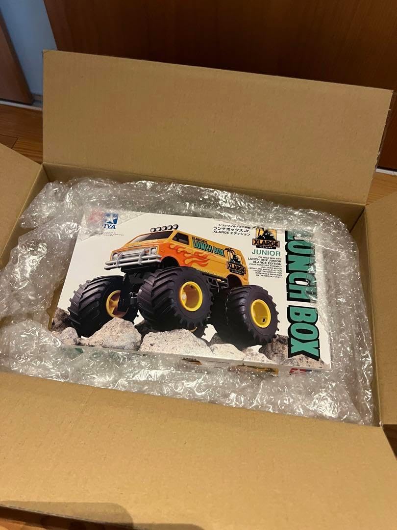 XLARGE - エクストララージ　タミヤ 1/32 ワイルドミニ四駆 ランチボックス Jr. XLARGE OFFICIAL SITE（エクストララージ オフィシャルサイト）