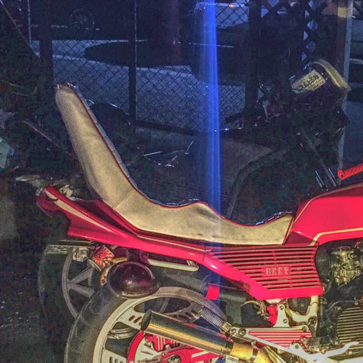 CBX400F 墓石 三段シート 50cm 紅白カラー レザー合皮 2025年最新】墓石 cbxの人気アイテム - メルカリ