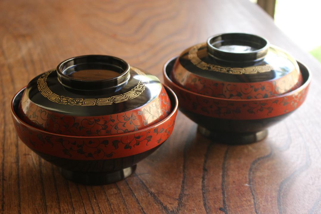 時代逸品！時代朱漆に風情あるススキ蒔絵の煮物椀2点（検輪島塗蒔絵椀雑煮椀 時代逸品！極上黒漆に風情ある春秋風物蒔絵の映える煮物椀2点