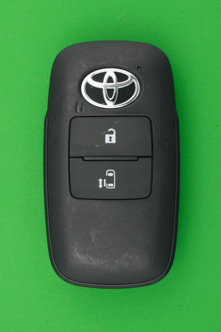 全国送料無料の通販 トヨタ☆ルーミー 3ボタン・中古スマートキー 未登録状態（再 セキュリティ