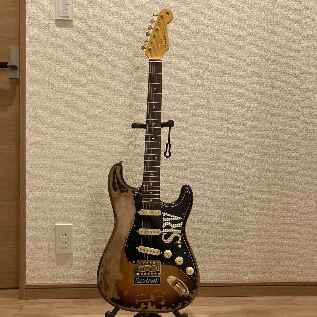 ハードレリック　スティーヴィーレイボーン風　カスタムギター　Squier　SRV I turned my Squier Classic 60's Vibe into a customized
