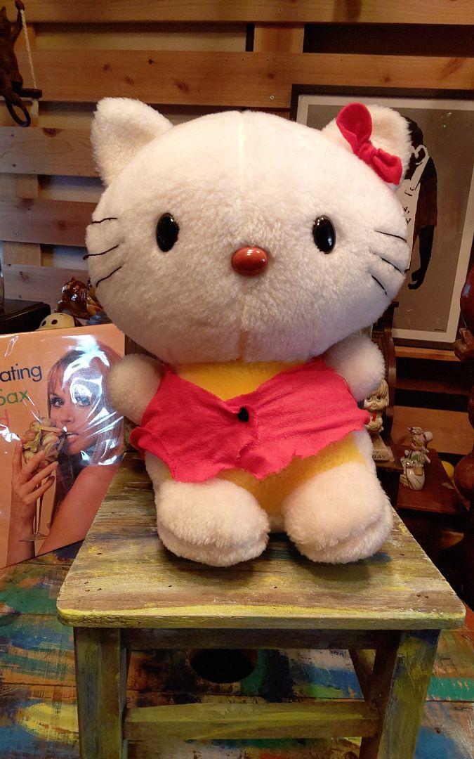 旧家解体現場から譲って頂いた1974当初？ハローキティちゃん
