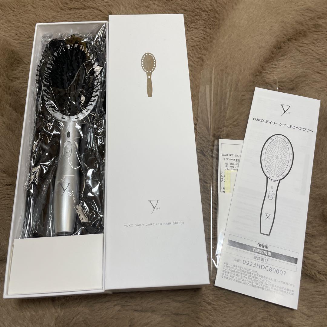 ファイテン YUKO デイリーケア LEDヘアブラシ 試用のみ美品 ファイテン YUKO デイリーケア LEDヘアブラシ HDC80007 ( 1個