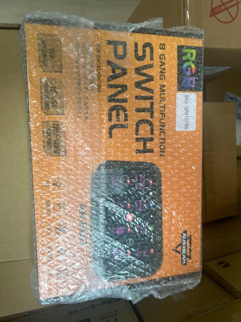 AUX BEAM オークスビーム】8ギャング スイッチパネル AR-800