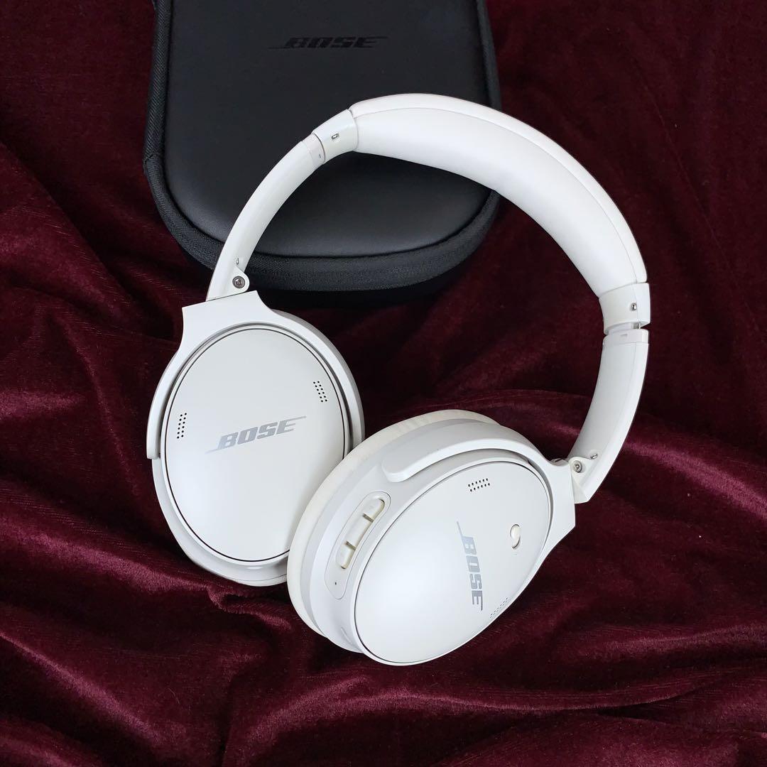 BOSE QUIETCOMFORT45 ホワイト ボーズ ワイヤレスヘッドホン レビュー】伝統デザイン回帰のボーズ「QC45」。シンプル機能