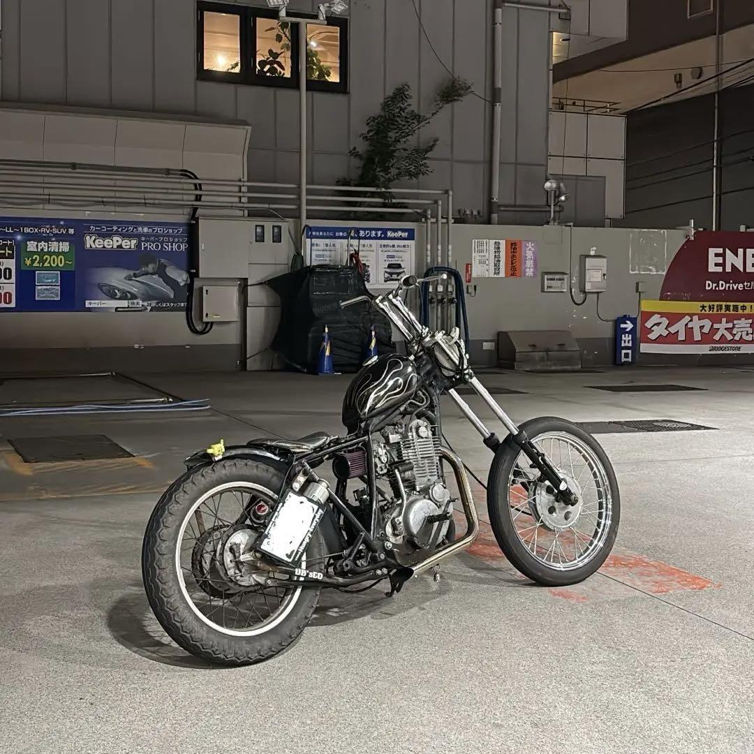 SR400 チョッパー ハードテール 車体（NEWORDER CHOPPER