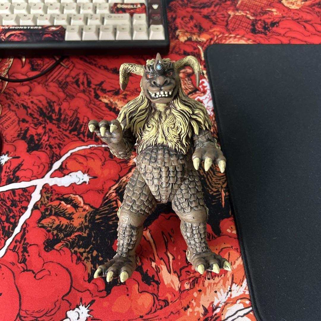 キングシーサー ソフビ （Amazon.co.jp: ゴジラ ゴジラ