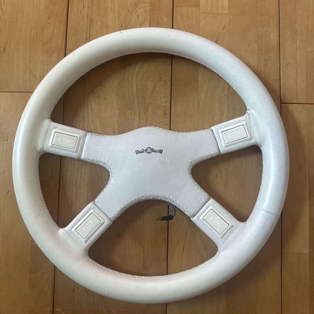 特価　イタルボランテ ステアリング formel 36Φ R30ボス付属 特価 イタルボランテ ステアリング formel 36Φ R30ボス付属