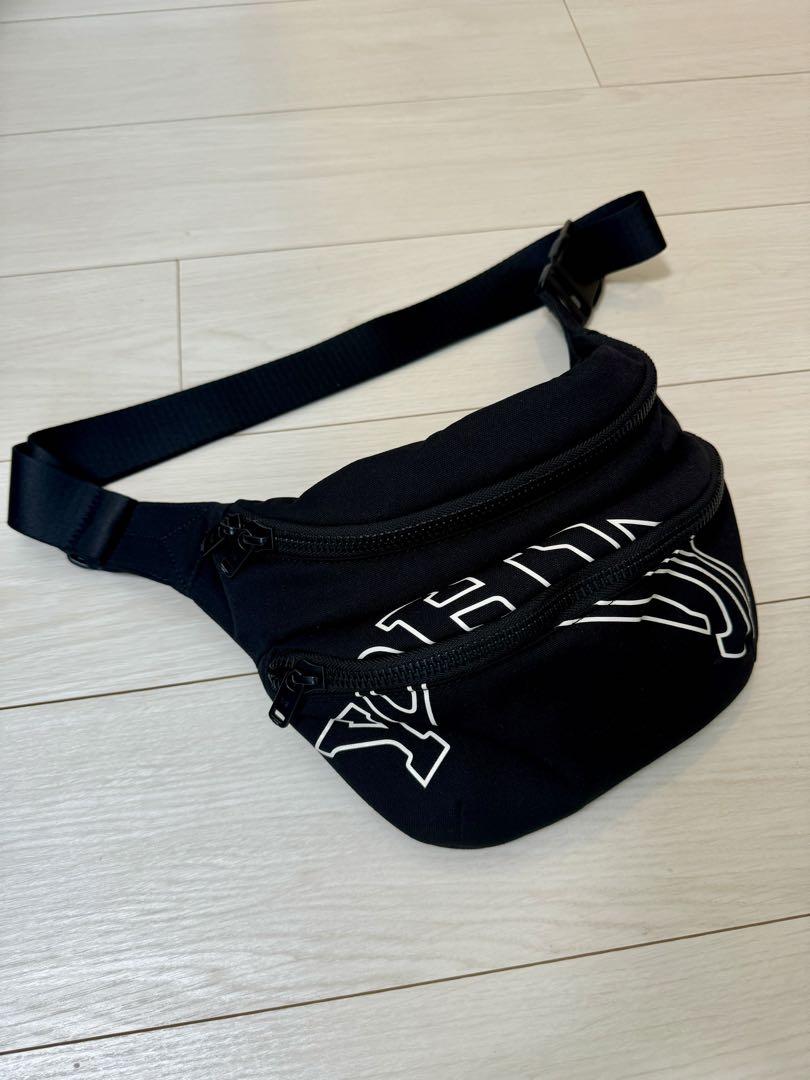 【美品】Y3バック 極美品】Y3 メンズ ボディバッグ（Y-3 CROSS BODY BAG HD3328