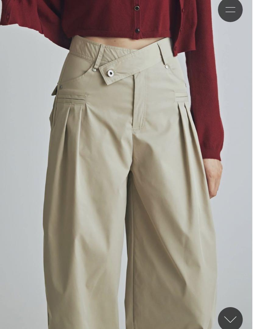 WILLFULLY ベージュ ワイドパンツ プリーツ入り ハイウエスト WILLFULLY ベージュ ワイドパンツ プリーツ入り ハイウエスト