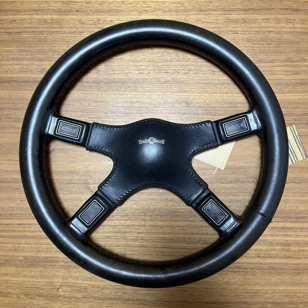 italvolanti スポーツステアリング 黒 レザー italvolanti スポーツステアリング 黒 レザー （クルマ好きなら