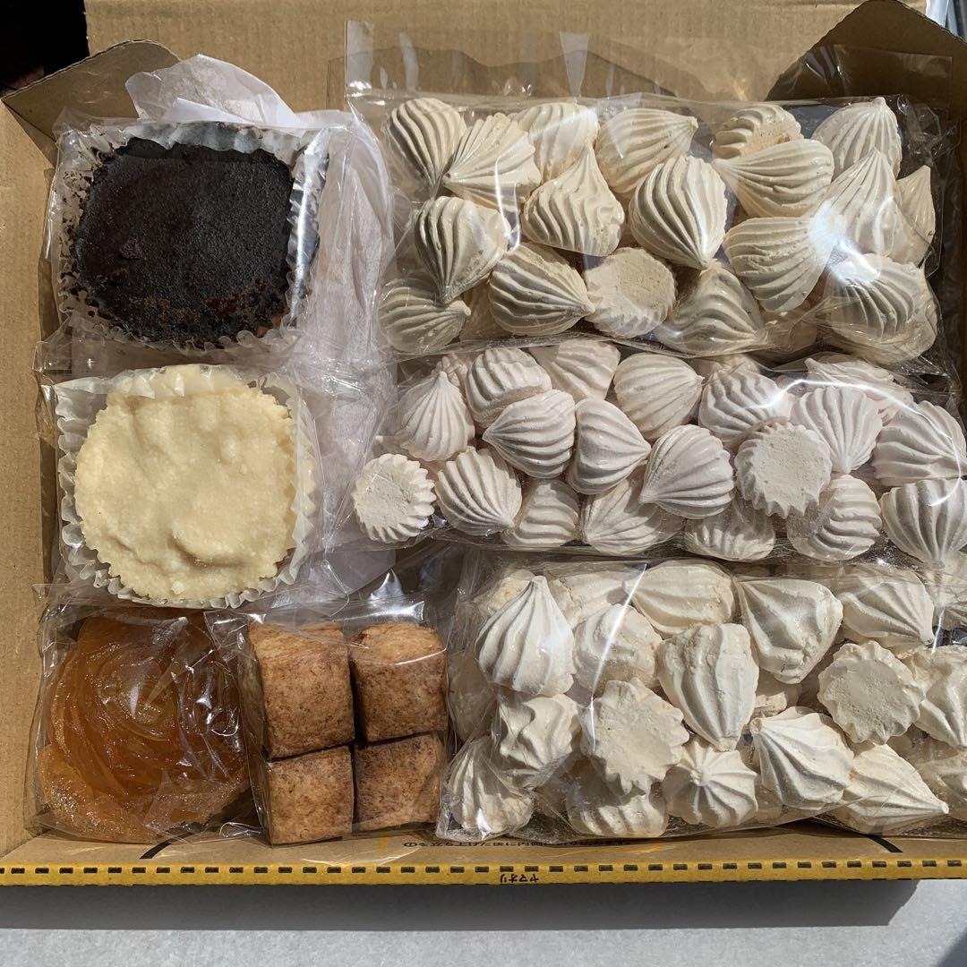 UZU様　メレンゲクッキー　焼き菓子　琥珀糖　クリスマス 楽天市場】【ふわっさくっしゅわっ メレンゲのお菓子】1袋から