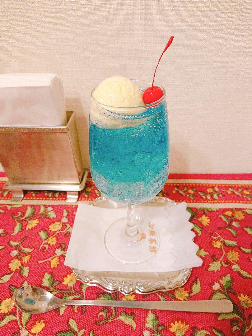 昭和レトロ 純喫茶のブルーハワイクリームソーダ 食品サンプル