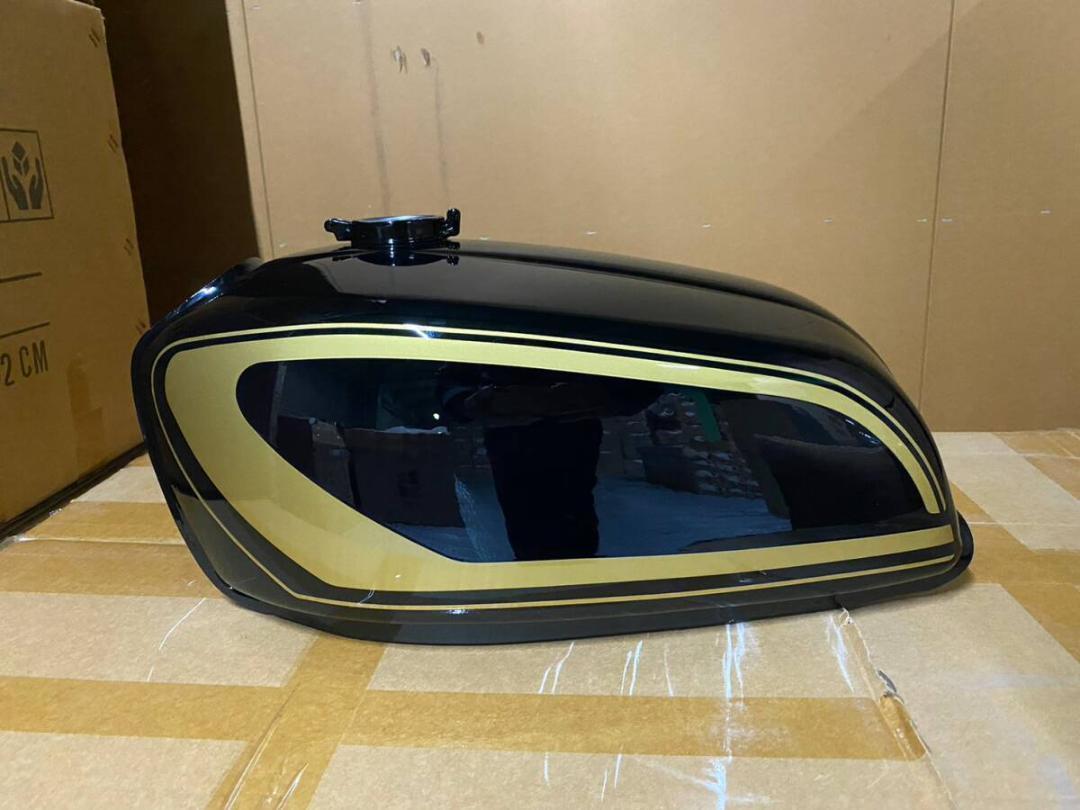 GT380 タンク B3金 /ブラック GT550 フューエルタンク
