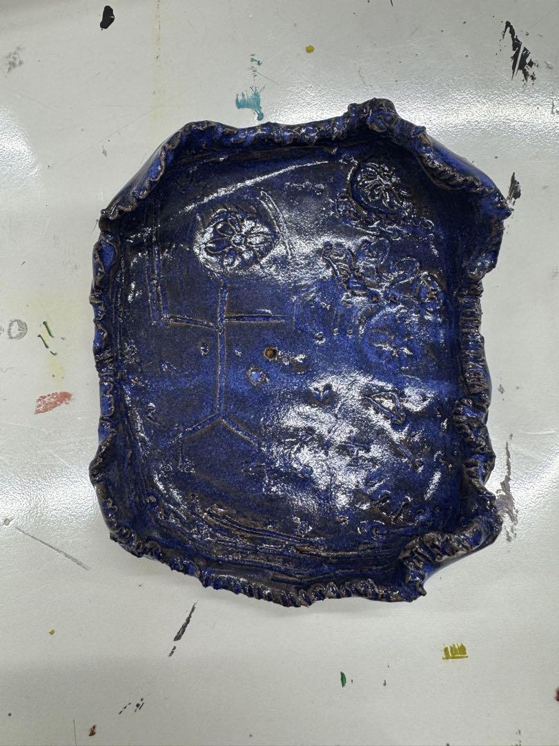 陶器です　灰皿　お香立て　五十嵐様の作品です 陶器です 灰皿 お香立て 五十嵐様の作品です （灰いらずの線香