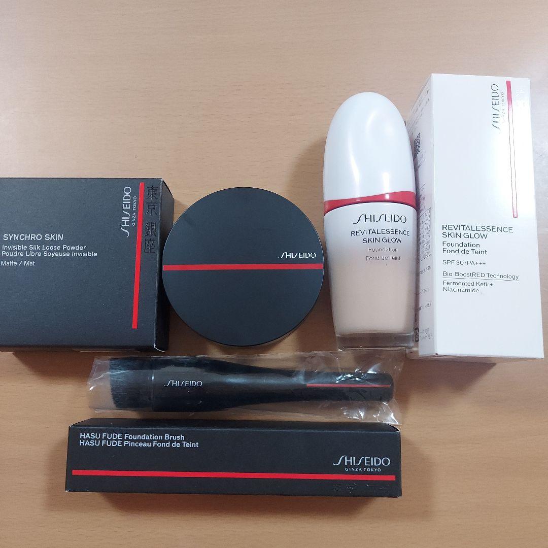 エッセンススキングロウファンデーション240＋ブラシ SHISEIDO / エッセンス スキングロウ ファンデーション 240