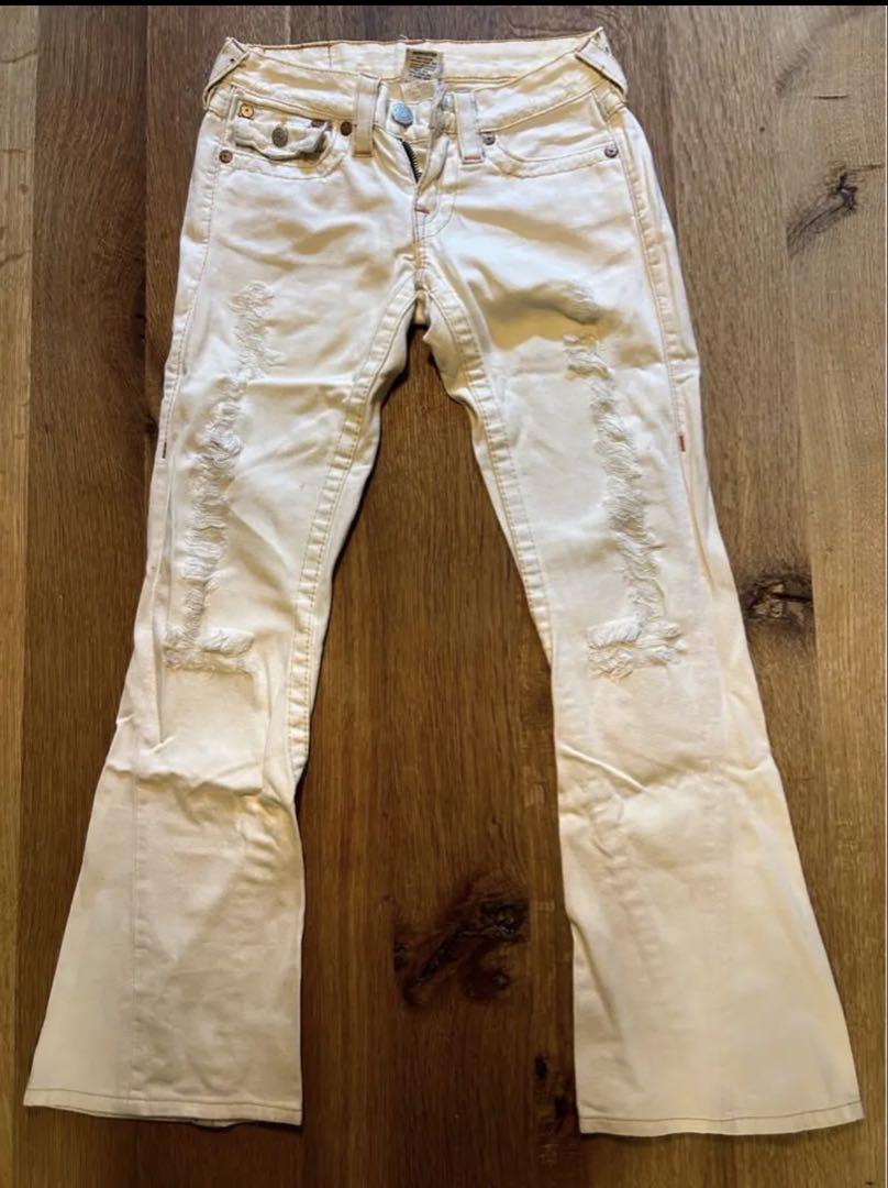 TRUE RELIGION ホワイト フレアパンツ