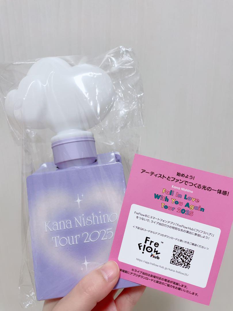 西野カナ　フリフラ　Tour 2025 ペンライト　極美品　2本セット　カナやん 西野カナ 2025 ペンライト フリフラ - メルカリ