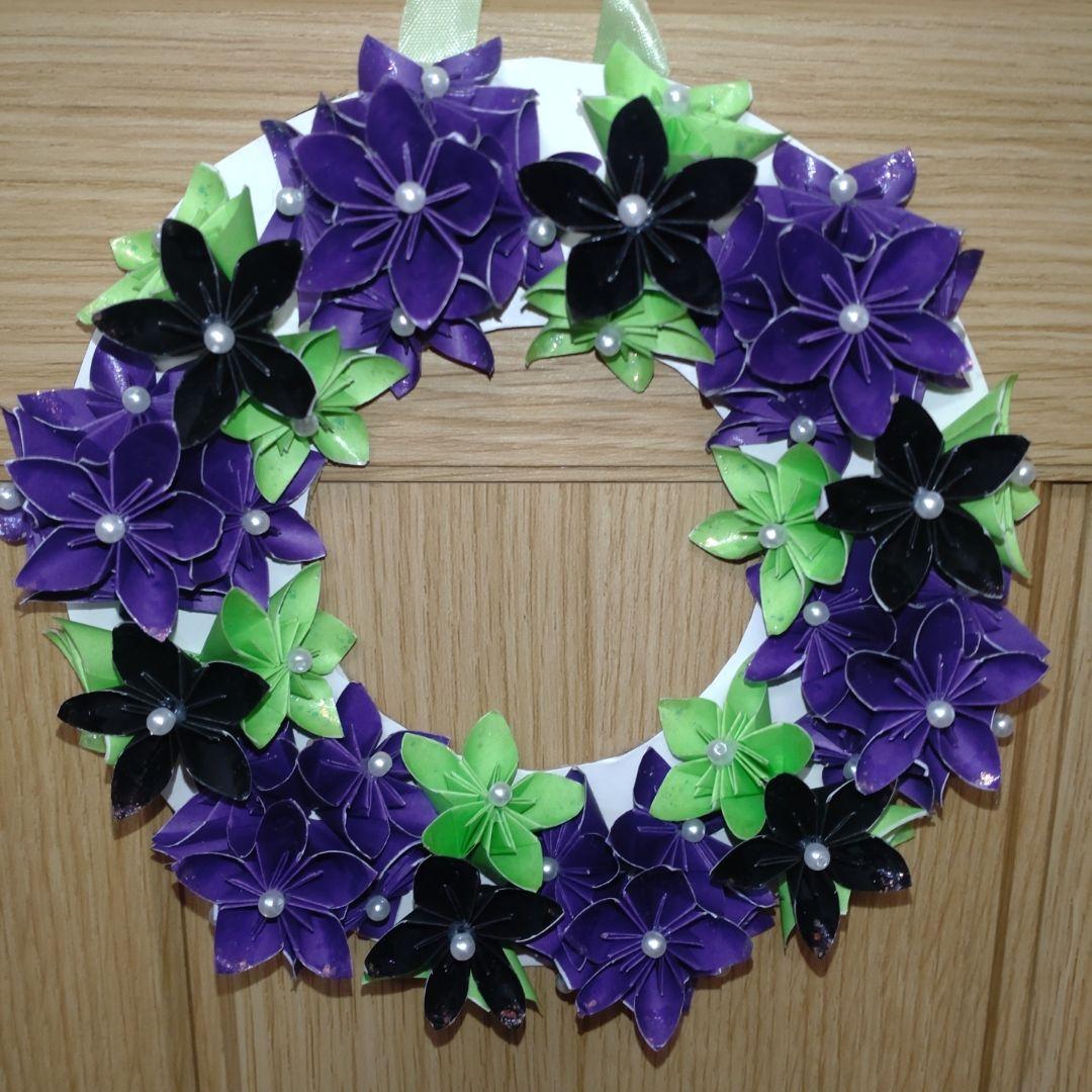 紫と緑の花の紙製リース （たのしい つまみ細工 11号キット