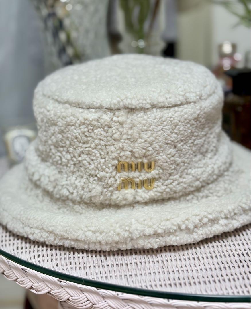 MIUMIU☆ドリルxポプリン バケットハット【国内買付/発送】 miu miu シアリング バケットハット（ミュウミュウ Miu Miu 帽子