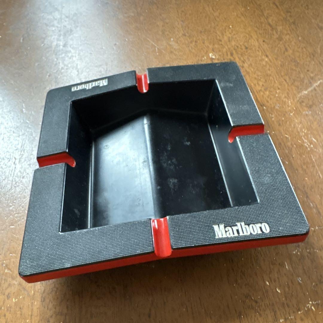 Marlboro　マルボロ　缶灰皿　5種　ノベルティグッズ 非売品 Marlboro マルボロ 缶灰皿 5種 ノベルティグッズ 非売品 喫煙具