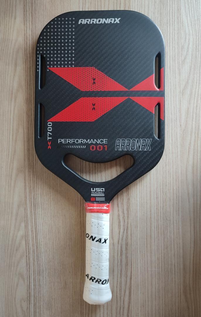 ピックルボール パドル ARRONAX 3Kカーボンファイバー 刃 赤い