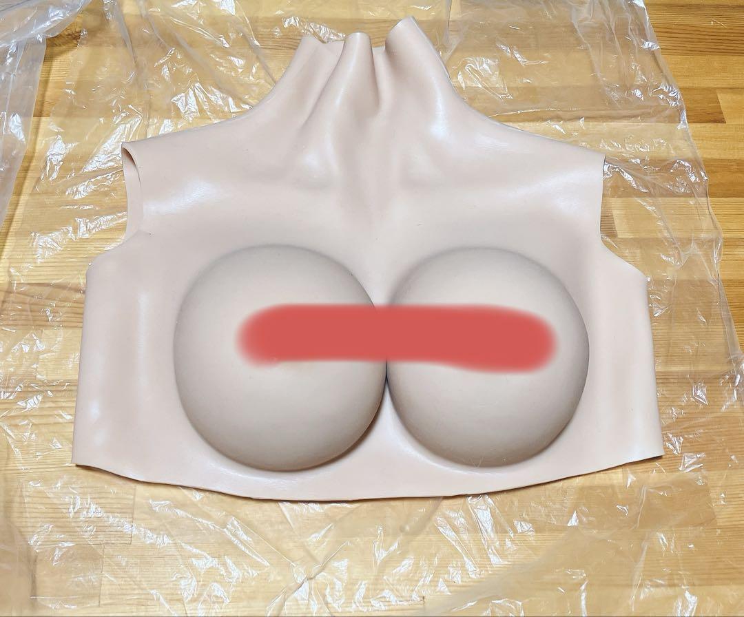 シリコンバスト 偽乳 アジア系黄色 Dカップ シリコン充填型
