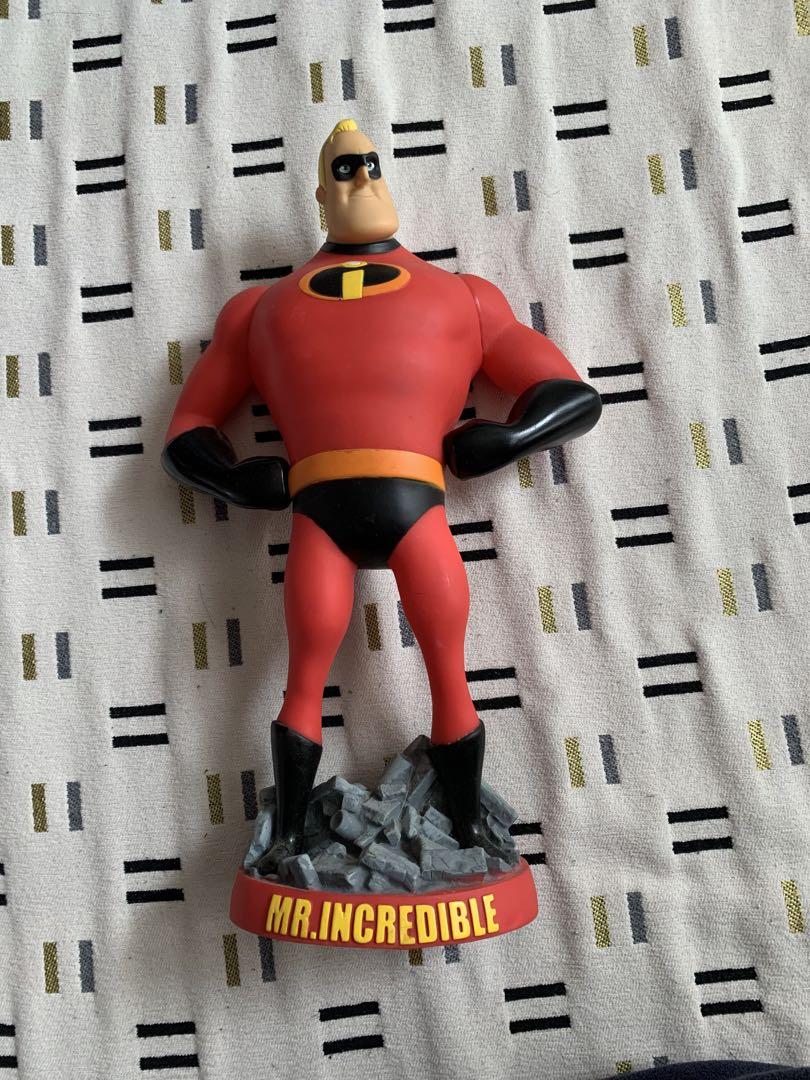 Mr. Incredible フィギュア 約46cm Amazon.com: Jakks Pacific Mr Incredible Action Figure : Toys