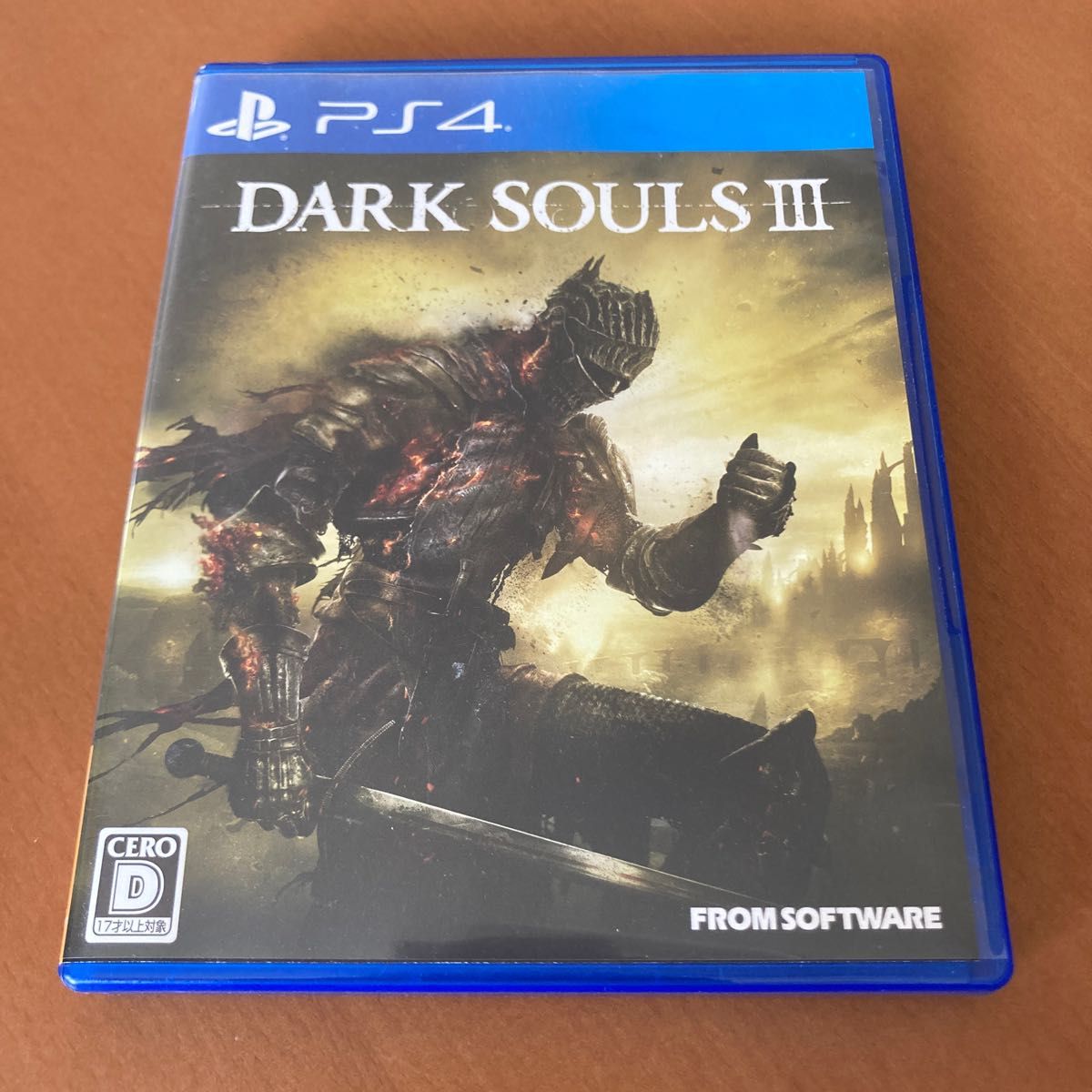 DARK SOULS III」コラボの数量限定PS4本体セットがソニーストア