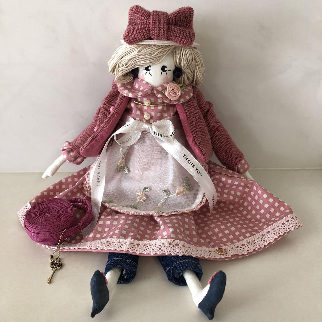 カントリードール♡ハンドメイド♡お人形♡ピンク小花柄♡ カントリードール ハンドメイド - メルカリ