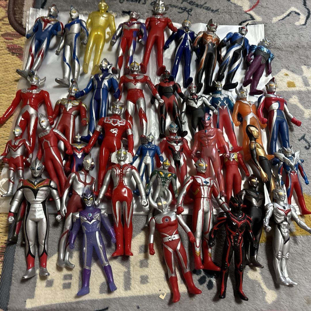 ウルトラマンまとめ売り40体➕怪獣12体 （ウルトラマン 玩具編