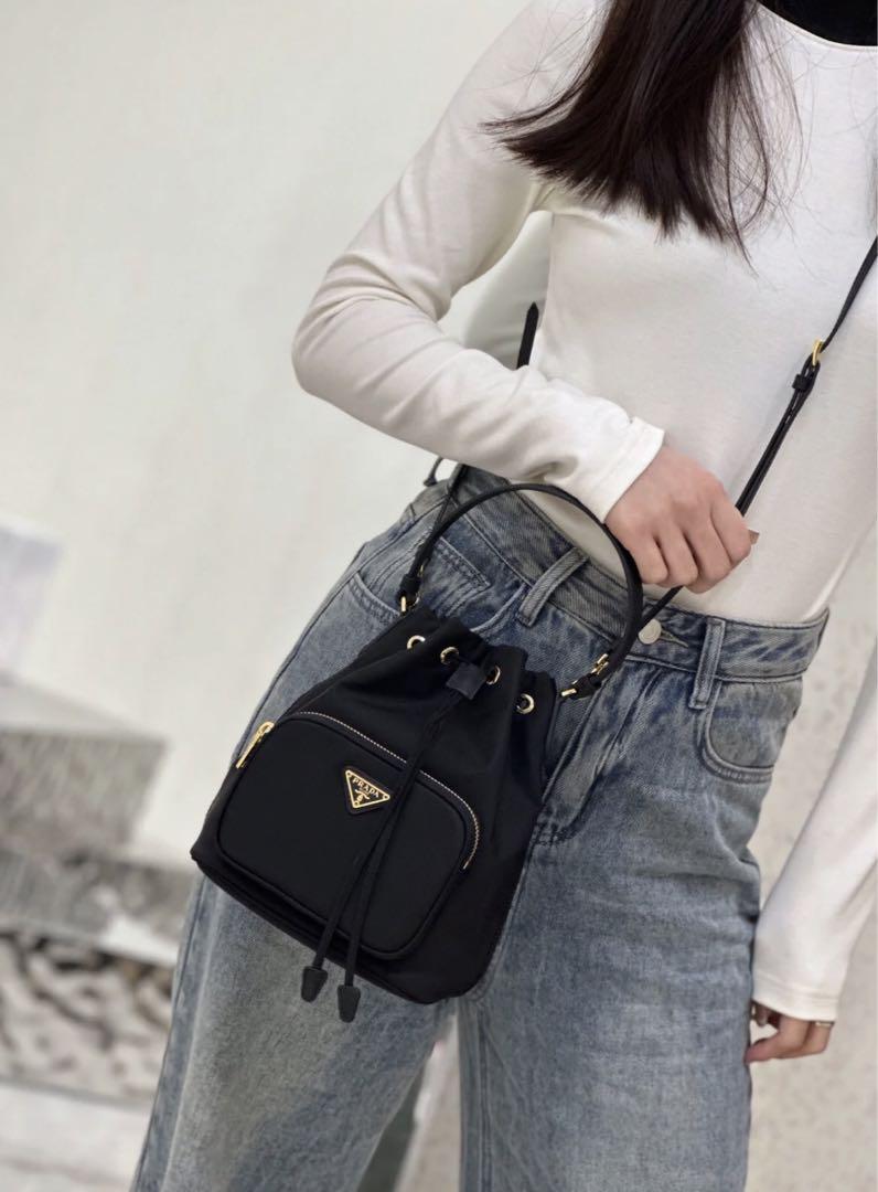 美品✨ PRADA プラダ デュエット 2way 巾着 ハンドバッグ 斜め掛け PRADA】【巾着型】プラダ『デュエット ナイロン ショルダー