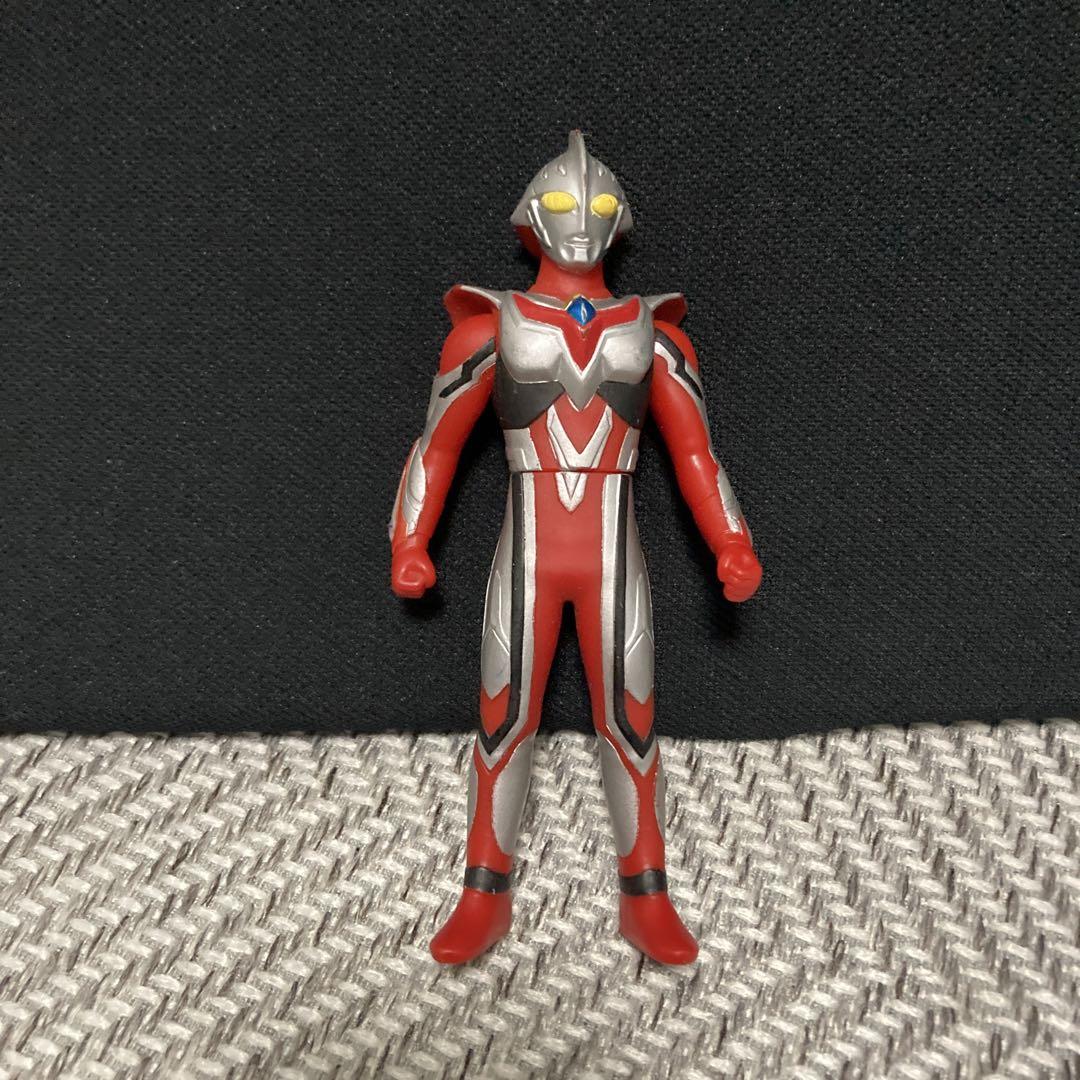 ウルトラマンネクサス ジュネッス クリア ラメ ソフビ 限定 ゴールド ウルトラマンネクサス ジュネッス ソフビ - メルカリ