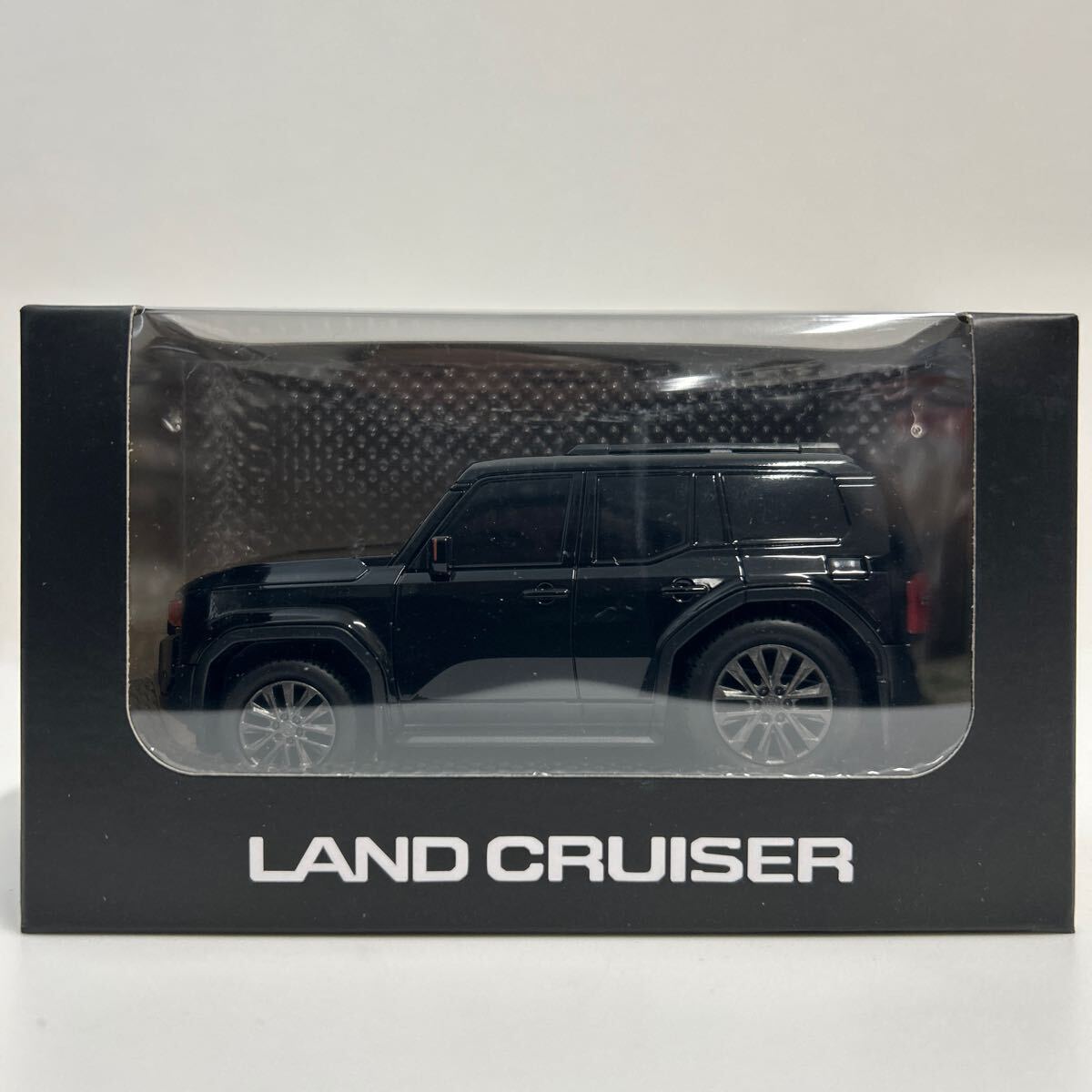 ランドクルーザー 200 ミニカー トヨタ 1/30 カラーサンプル
